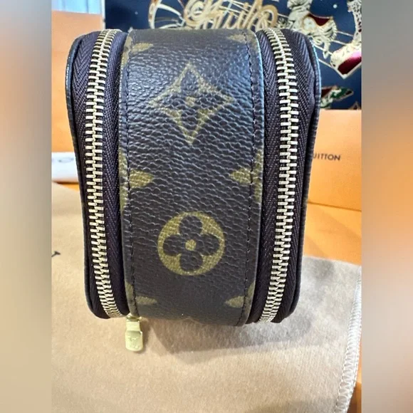 Vintage Louis Vuitton Monogram Toiletry / Make up Bag - Rare - Picture 14 of 16